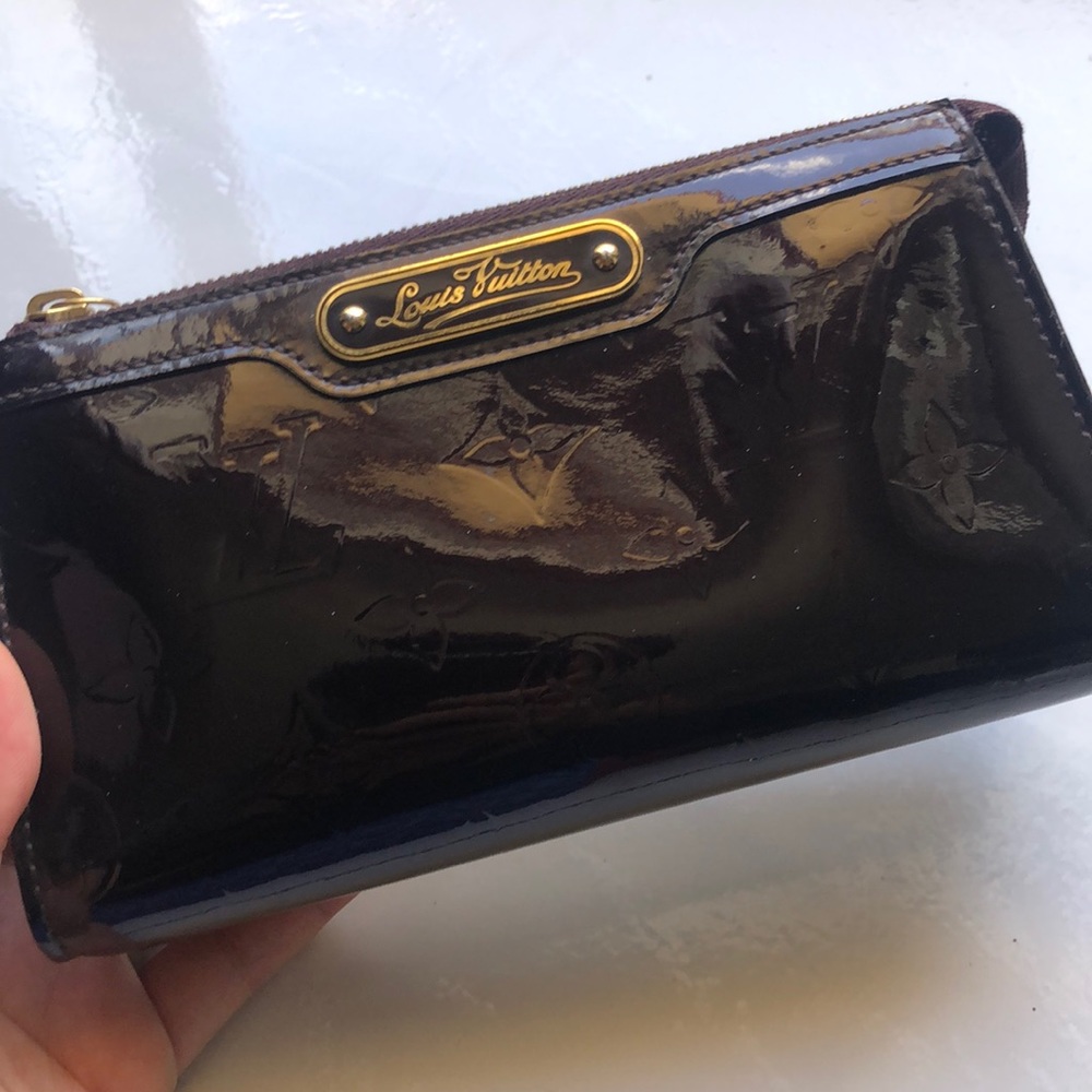 Louis Vuitton Vernis Pouch